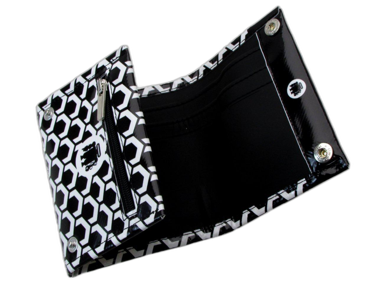 PORTAFOGLIO UNISEX IN BIANCO E NERO CON FANTASIA GEOMETRICA. MODELLO TREK REALIZZATO CON TELONI DI CAMION. - Edizione Limitata Paul Meccanico
